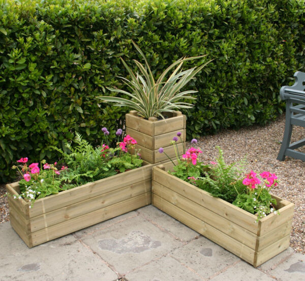 Hutton Corner Planter Set